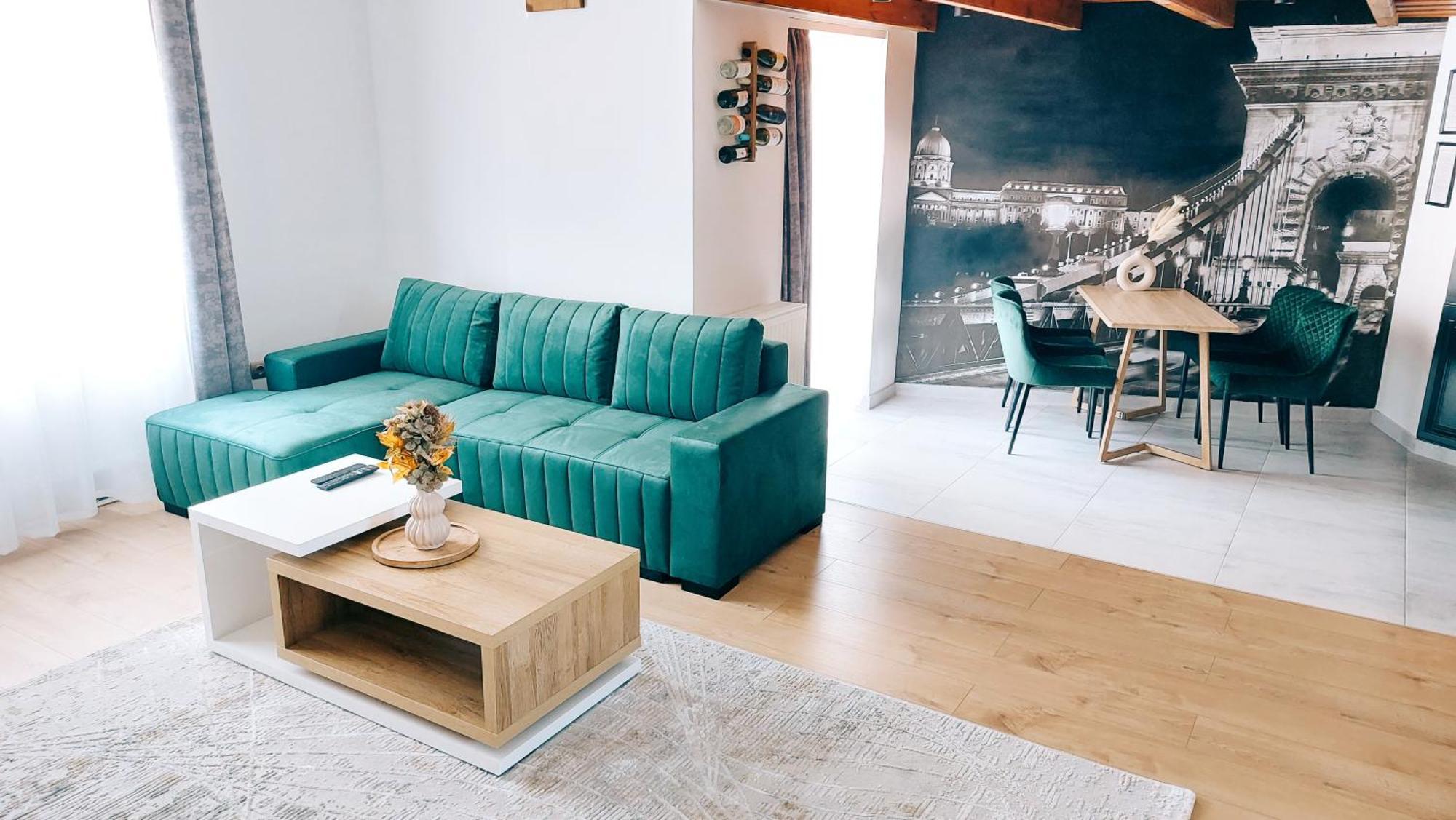 Square 16 Apartman - Absolutely Central Location With Self Check In โซมบ็อตเฮย์ ภายนอก รูปภาพ
